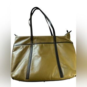 Ili New York Olive leather Tote with zipper close and black trim